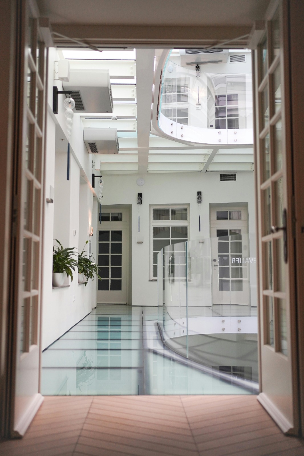 Laminated Glass Flooring